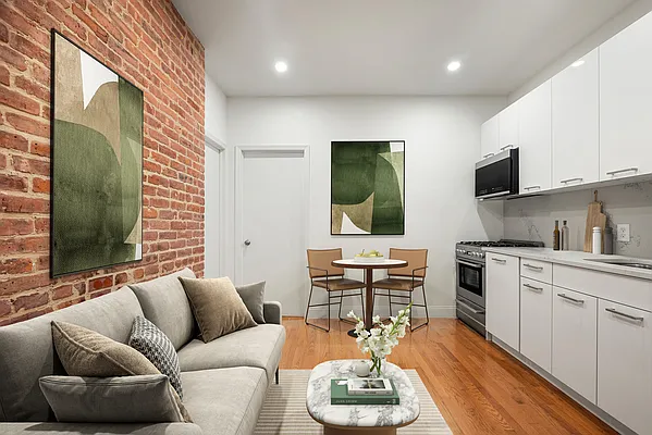 Rented by Compass | media 14