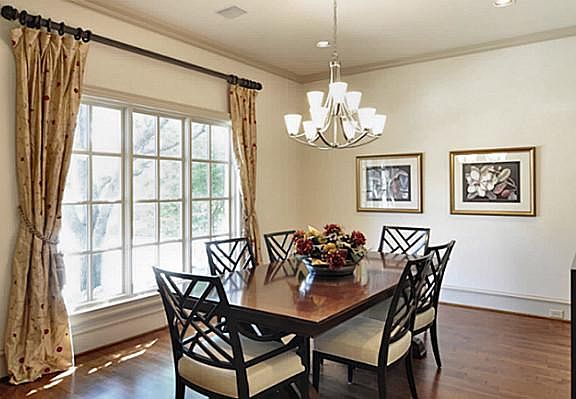 3rd image of 5683 Miramar Dr