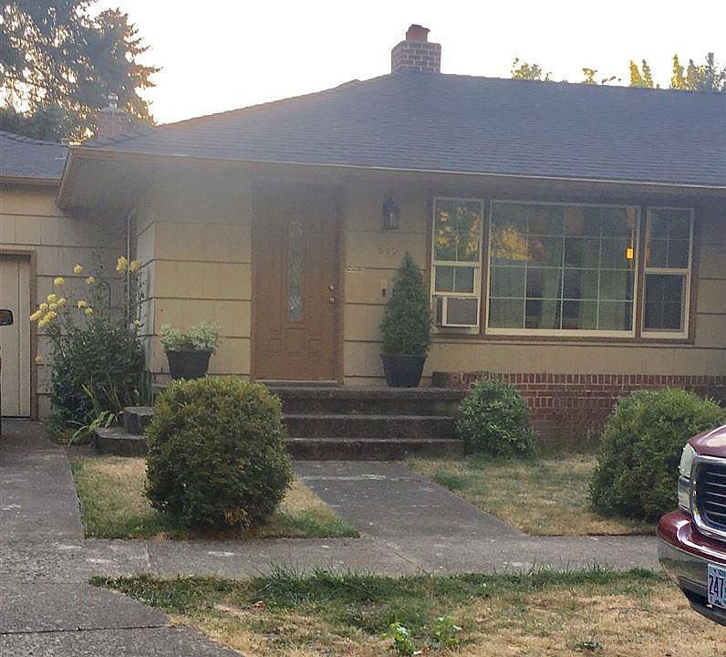 2nd image of 665 Catterlin Ave NE