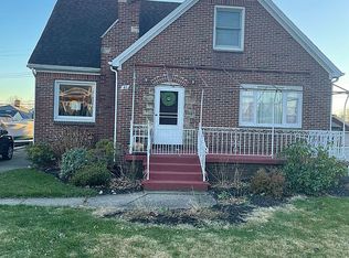43 Leonard St, Lackawanna, NY 14218