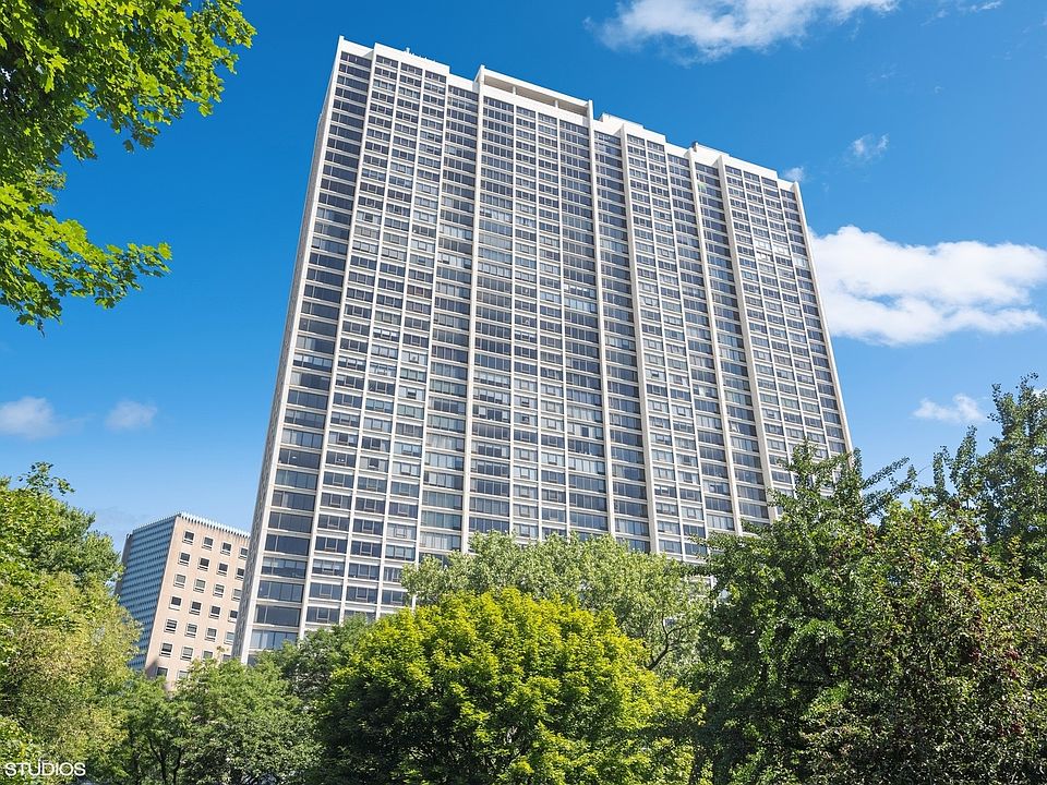 1st image of 2800 N Lake Shore Dr APT 1813