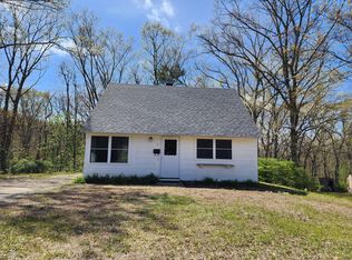 7 Ardman Dr, Willimantic, CT 06226