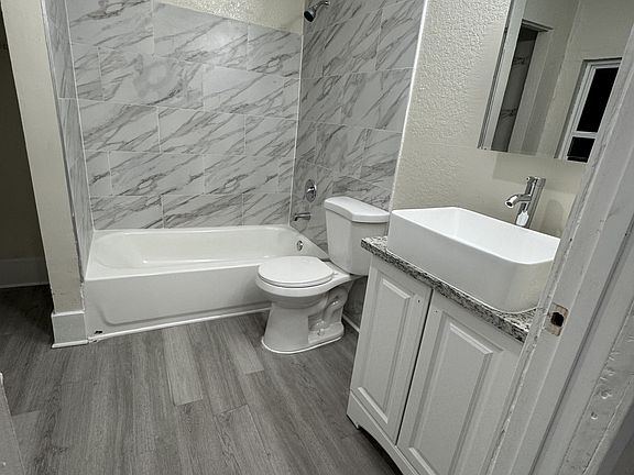 3rd image of 1285 W 20th St