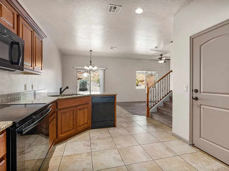290 W Buena Vista Blvd #13 — Photo 4