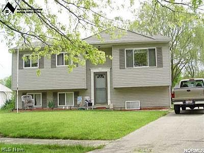 1st image of 920 Sandalwood Dr