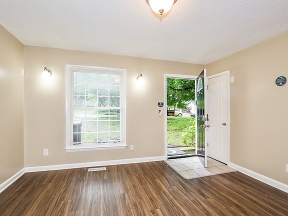 4th image of 4407 Cornell Ave