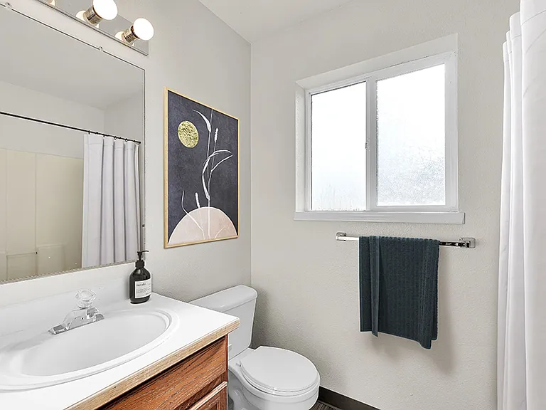 Mountain Glen Apartments — Photo 24