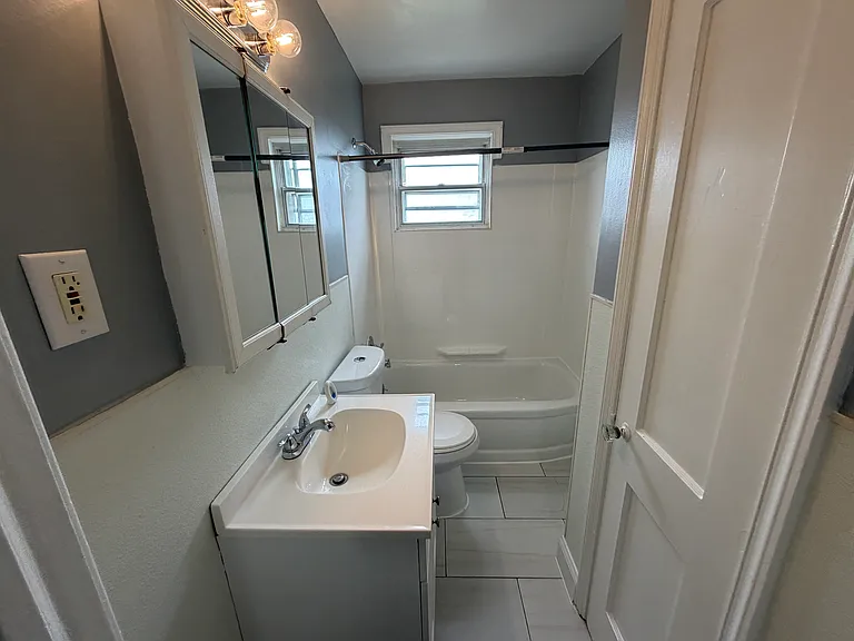 7136 Eastbrook Ave — Photo 4