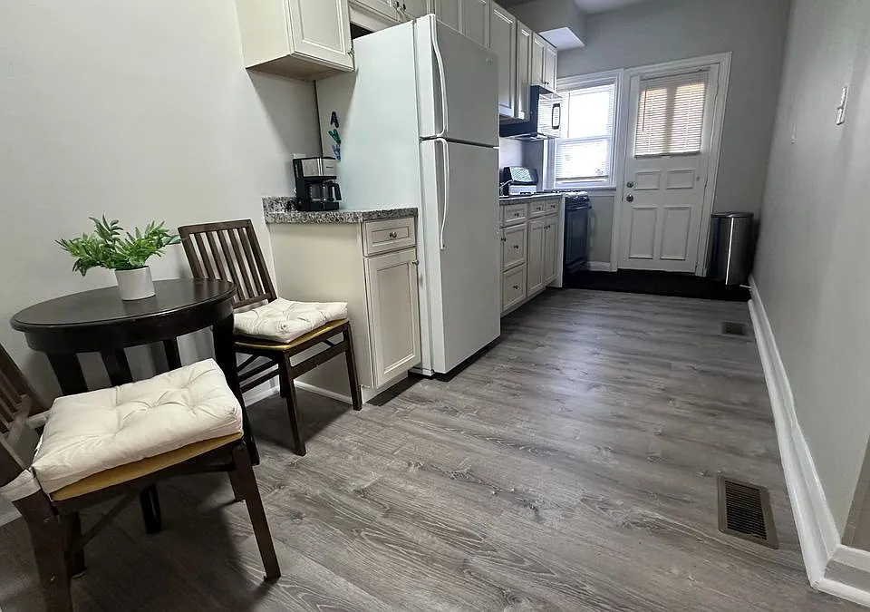 101 Denison St #1