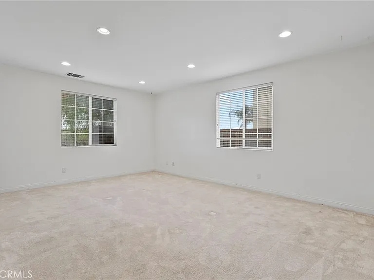 53051 Imperial St — Photo 16