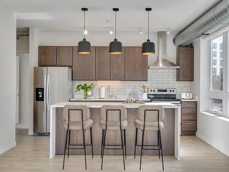 Loring - 2 Bed / 2 Bath - 1,010-1,045 Sq.Ft.
