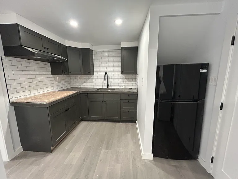 1426 Ortega St — Photo 1
