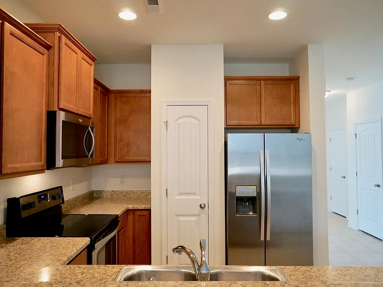 3015 Bluegrove Rd — Photo 9
