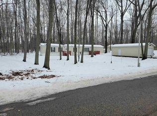 620 Woodland Dr, Lake, MI 48632