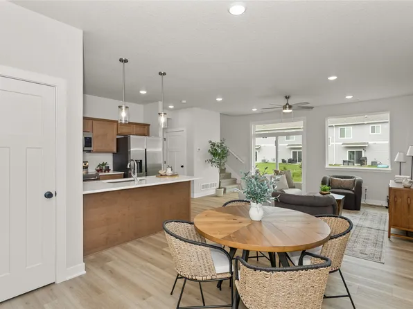 250 NW Waverly Dr, Waukee, IA 50263