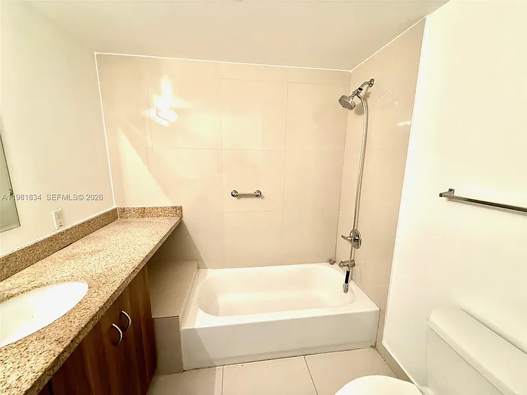 601 NE 23rd St #605 — Photo 7