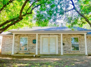 308 Sixpence Ln, Euless, TX 76039