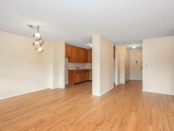 3rd image of 290 W 232nd St APT 7F