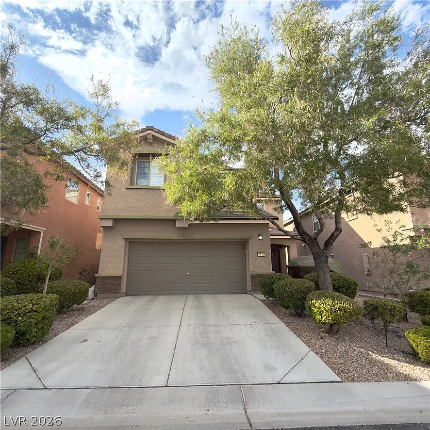 3 bed, 2.5 bath, 2063 sqft, $2,600 — Photo 1