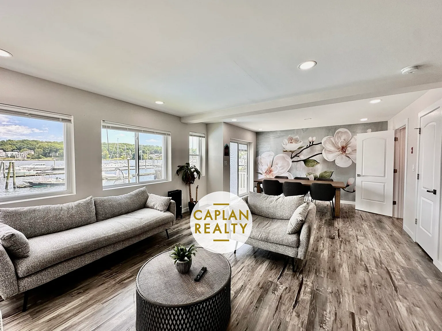 3 bed, 2.5 bath, 1400 sqft, $6,500 — Photo 2