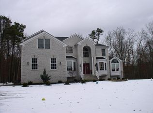 8 Trenton Lakewood Rd, Clarksburg, NJ 08510