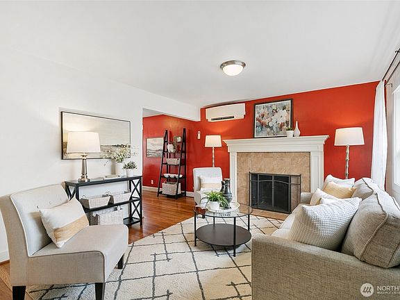 5th image of 6325 42nd Avenue SW
