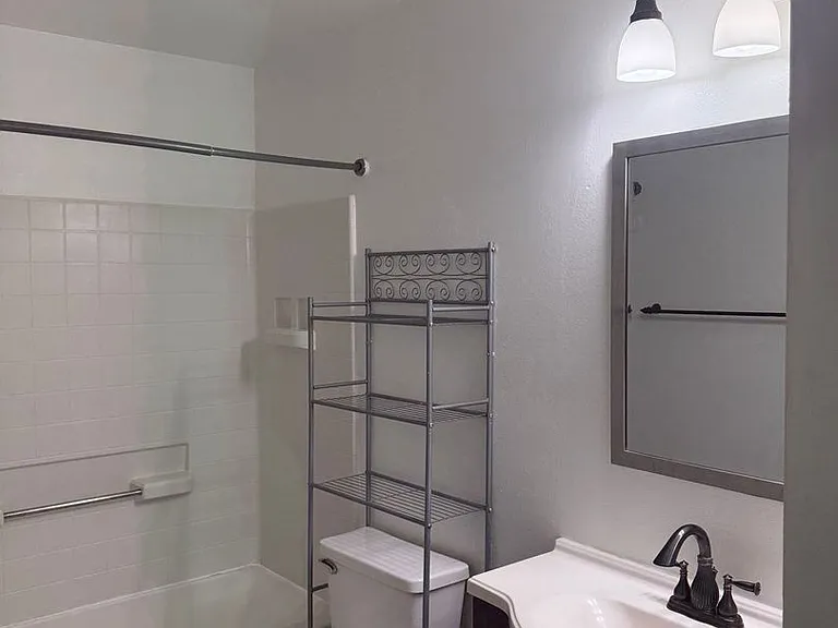3827 Bay Club Cir #103 — Photo 24