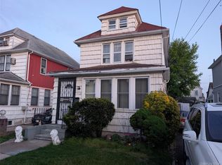 19122 113th Avenue, Saint Albans, NY 11412