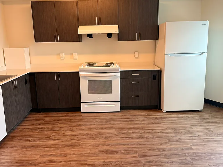 Nichols Court Apartments — Photo 17