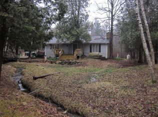 821 Elm St, Newaygo, MI 49337