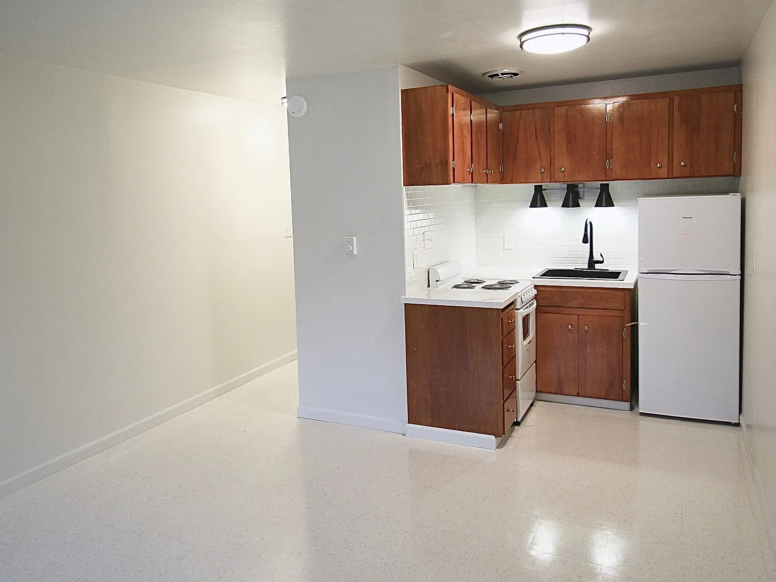 Studio, 450 sqft, $1,290 — Photo 4