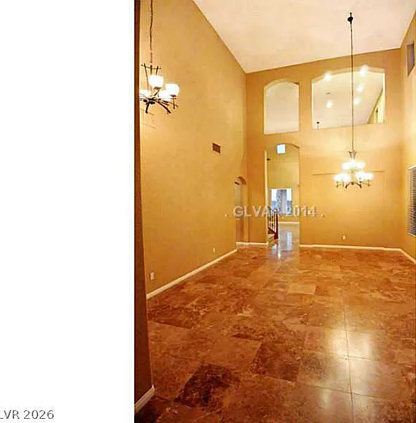 4 bed, 2.5 bath, 3060 sqft, $3,350 — Photo 4
