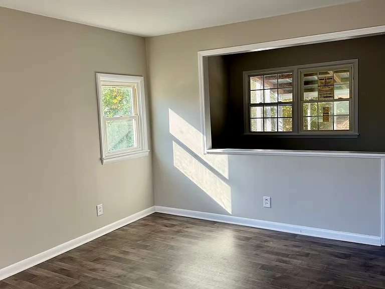 1408 Town St — Photo 4