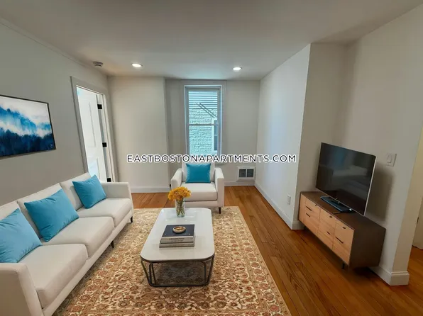 20 Chelsea St, Boston, MA