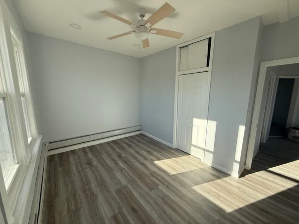 375 Kennedy Boulevard image 4 of 17