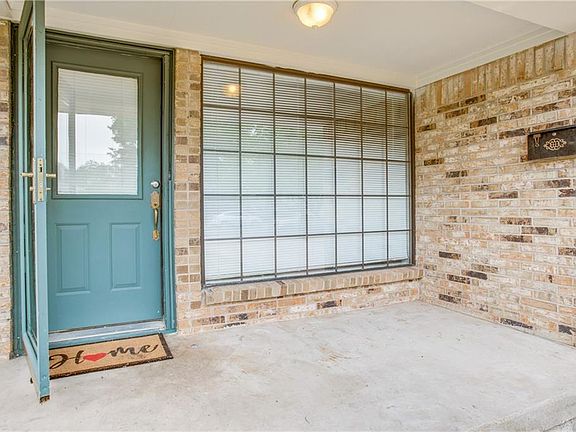 4th image of 214 Gardenia Cir