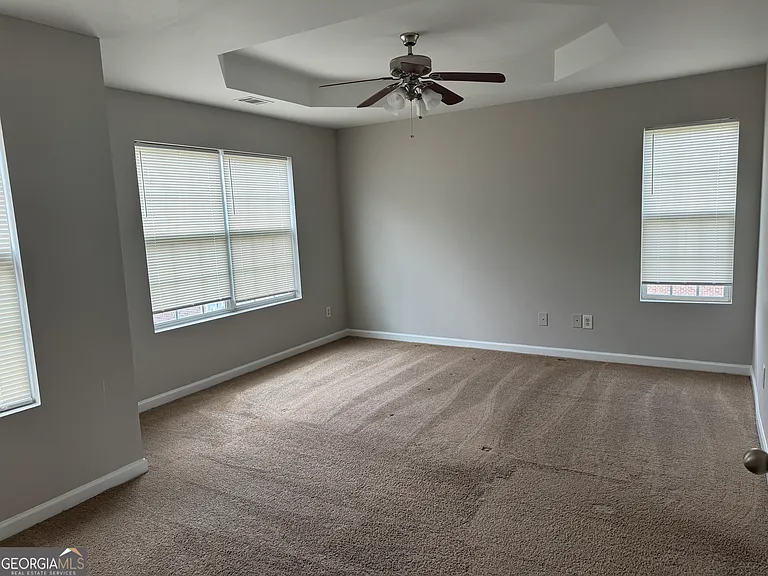 262 Village Dr — Photo 5