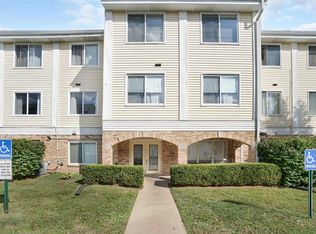 942 Guelbreth Ln APT 203, Saint Louis, MO 63141
