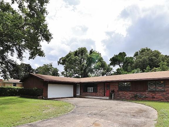 3rd image of 3922 Yarborough Dr