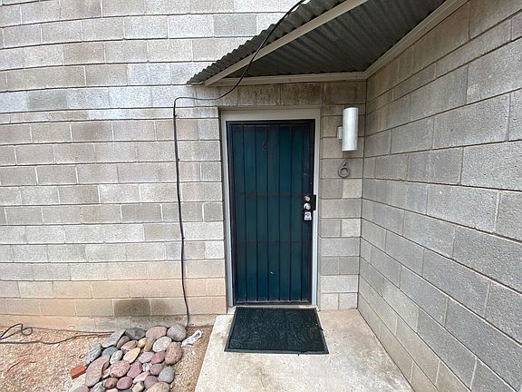 4th image of 1250 E Manlove St APT 4