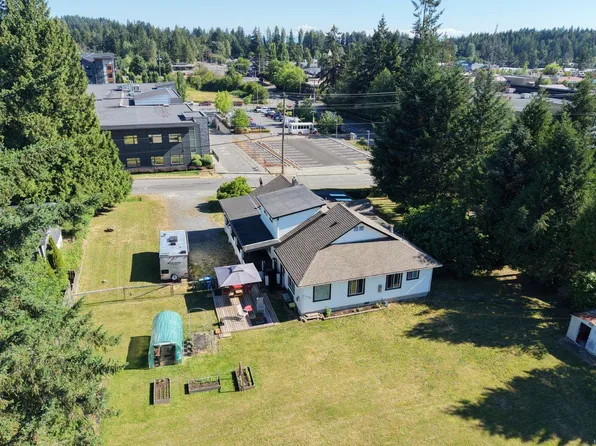 89 12th St, Nanaimo, BC V9R 6R6