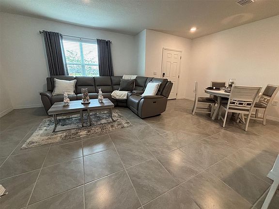 2nd image of 283 Preston Cove Dr #1