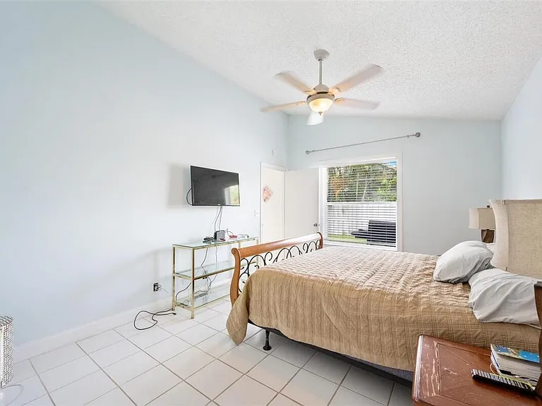 2606 Bedford Mews Dr — Photo 12