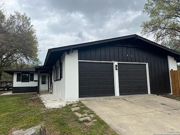 2nd image of 246 Montfort Dr.