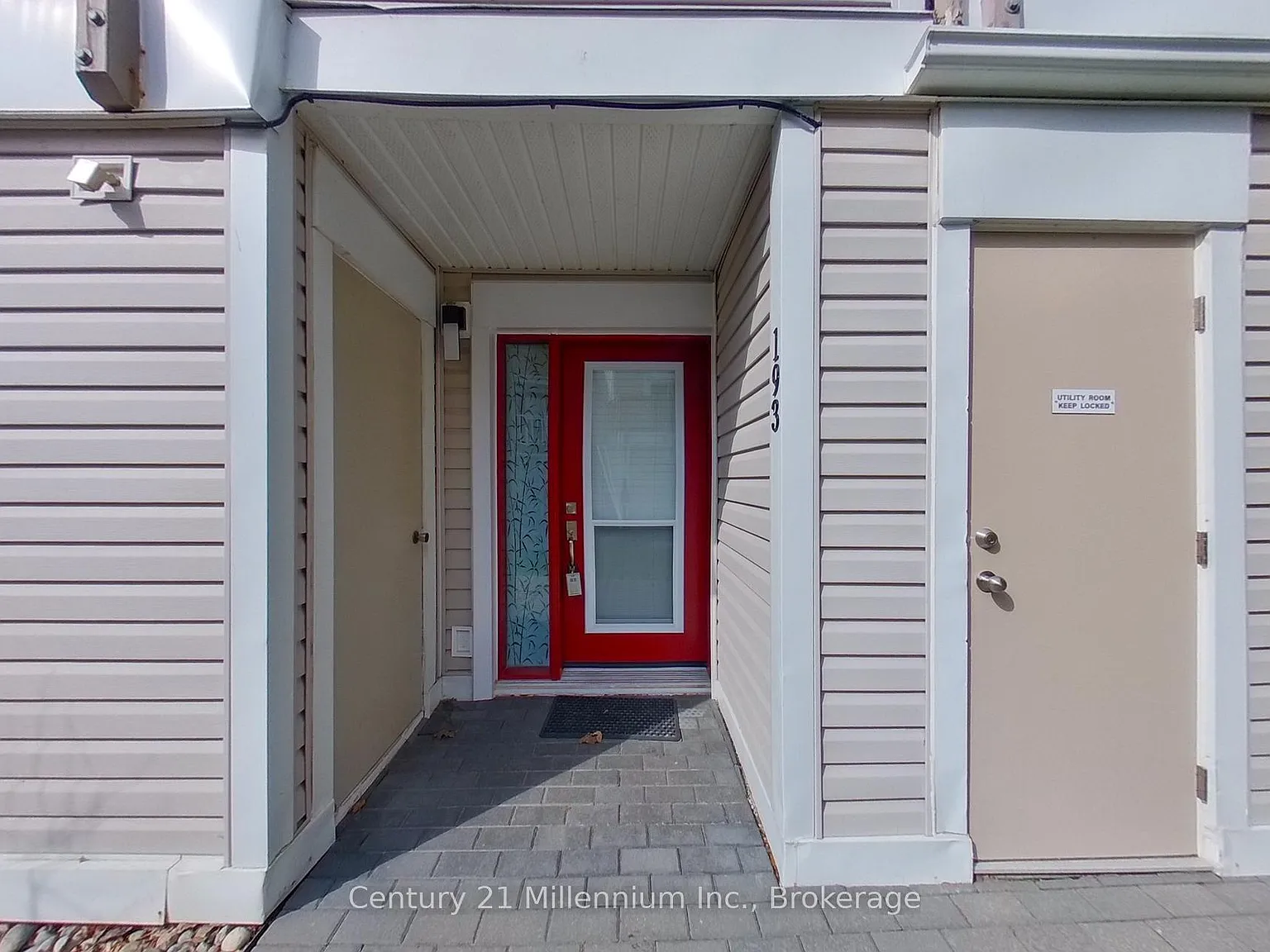 3 bed, $2,350 — Photo 4