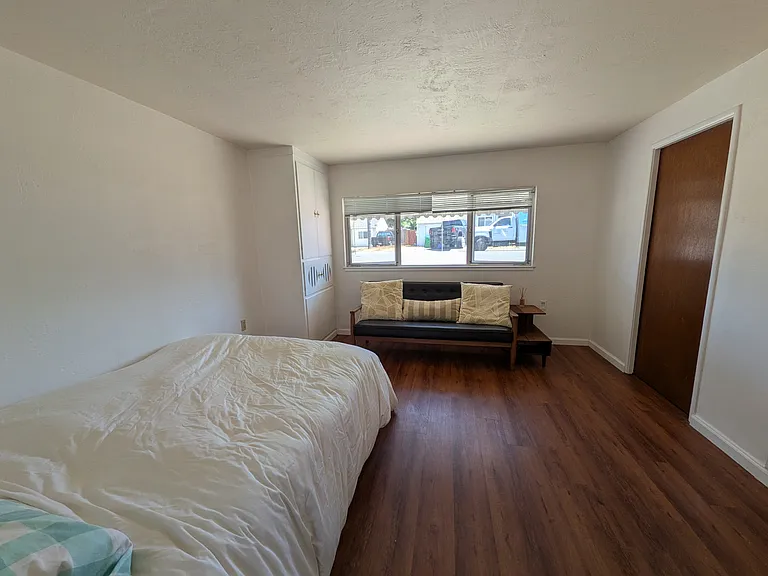 550 Harmony Dr — Photo 12
