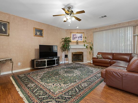 5th image of 1540 Commerce Dr