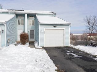 8448 Fathom Dr, Baldwinsville, NY 13027