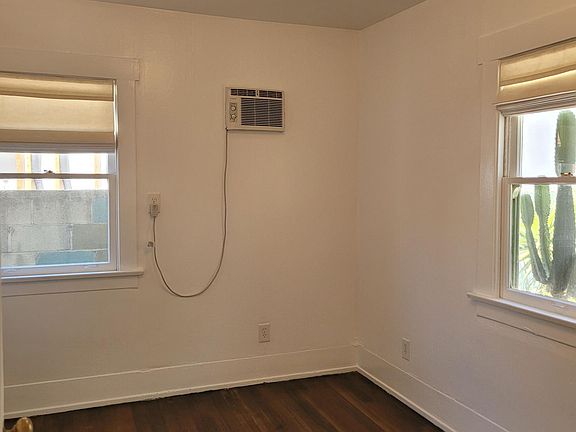 5th image of 3820 Edenhurst Ave