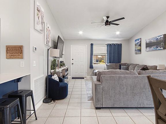 5th image of 4078 Woodridge Rd